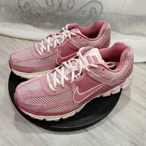 NEW Nike ZOOM VOMERO 5 Women's Elemental Pink Athletic Shoes SIZE 10